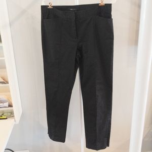 BCBGMaxAzria black cropped pants, size 6
